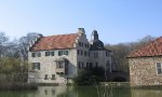 800px-Wasserschloss_haus_dellwig.PAL auf 800x480.jpg